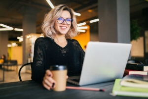 Plataformas digitais: conheça os benefícios em utilizar!